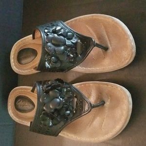 Clark’s Artisan Post-Toe/Rhing Style Sandle, Black Leather, Size 8M